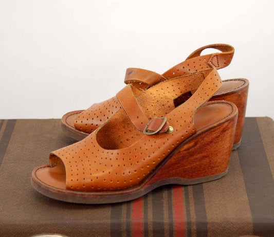 1970s platform shoes wood wedge heel perforated leather sling back caramel brown Size 7