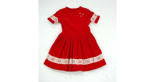 1950s girls dress red velveteen with lace trim and heart buttons Size 5/6