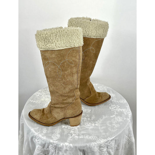 1970s Wrangler boots tan suede with shearling cuffs Size 8