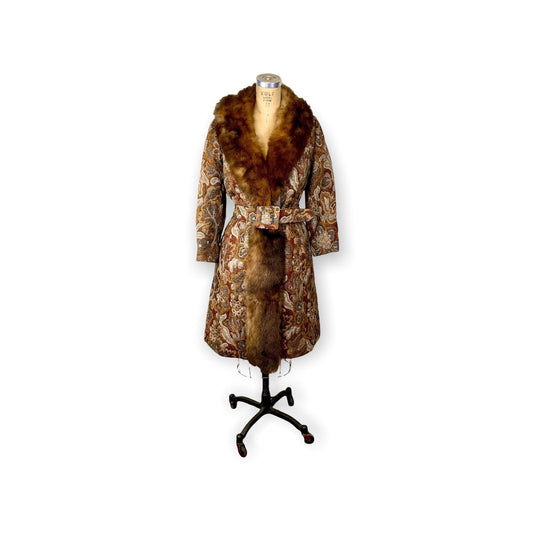 1960s 70s tapestry coat with fur collar and wide belt Size M