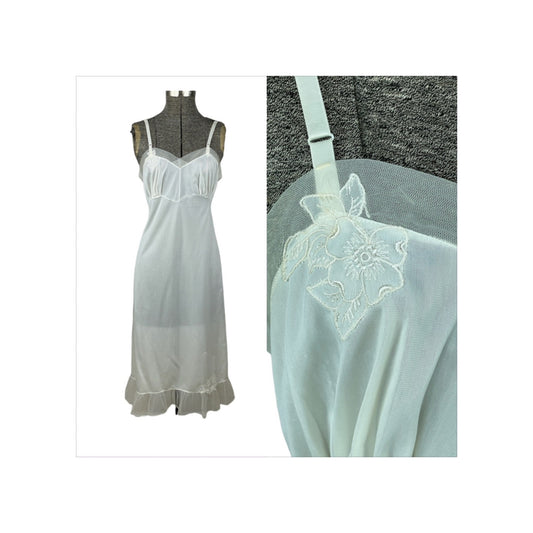 1960s ivory white slip with applique and tulle ruffle Size S by Kickernick