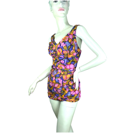 1950s swimsuit with back zipper and adjustable straps Size M