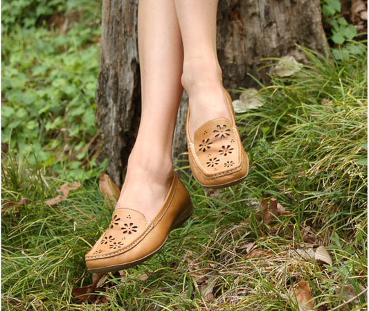 1970s tooled leather loafers with daisy cut outs Size 7