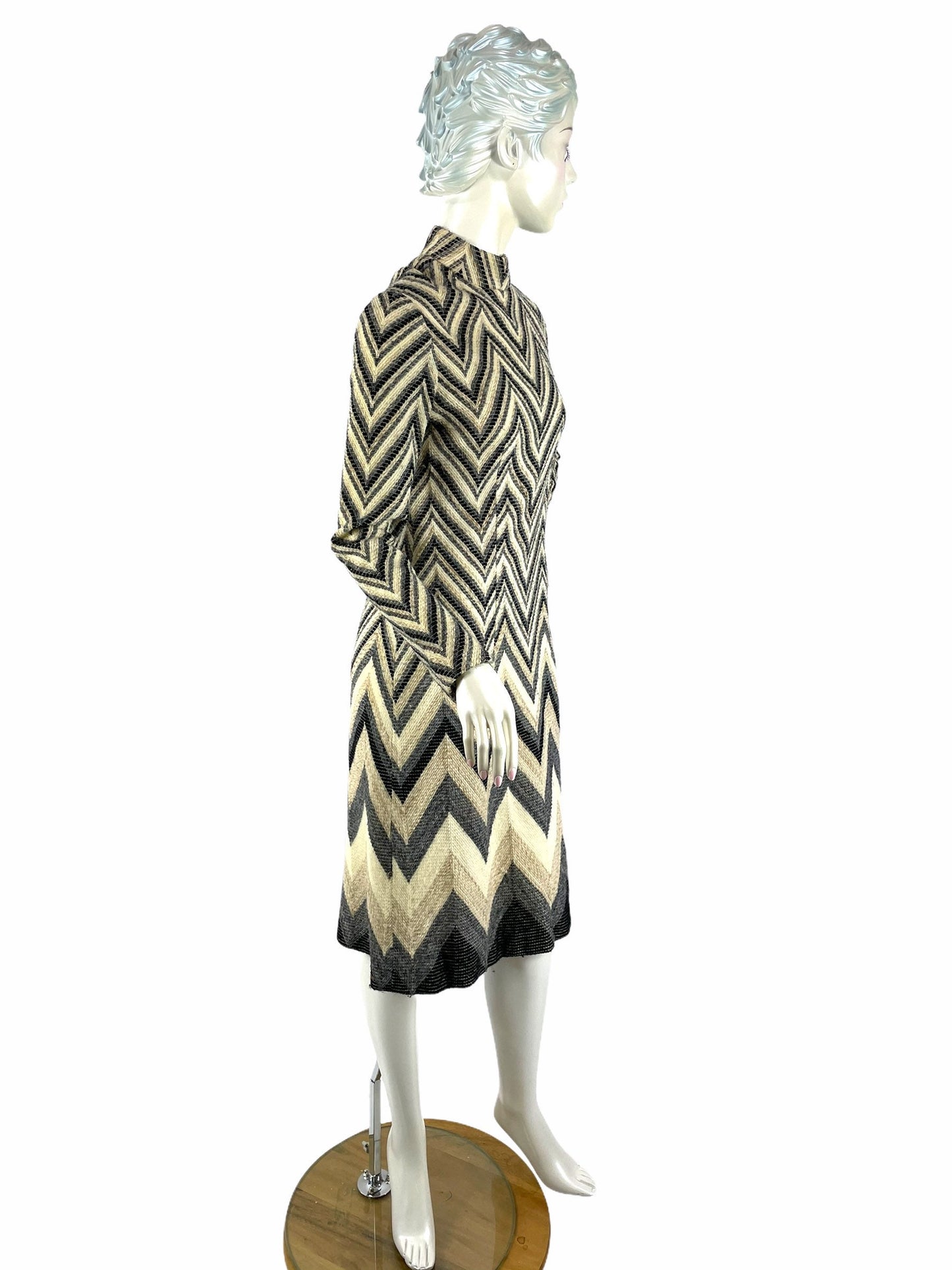 1960s wool knit dress chevron stripes gray cream black by Gino Charles Size M