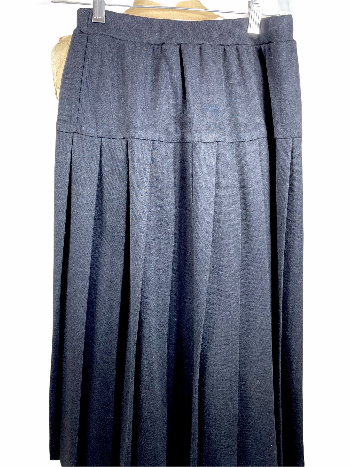 Vintage black knit pleated skirt Boston Traveler Size M