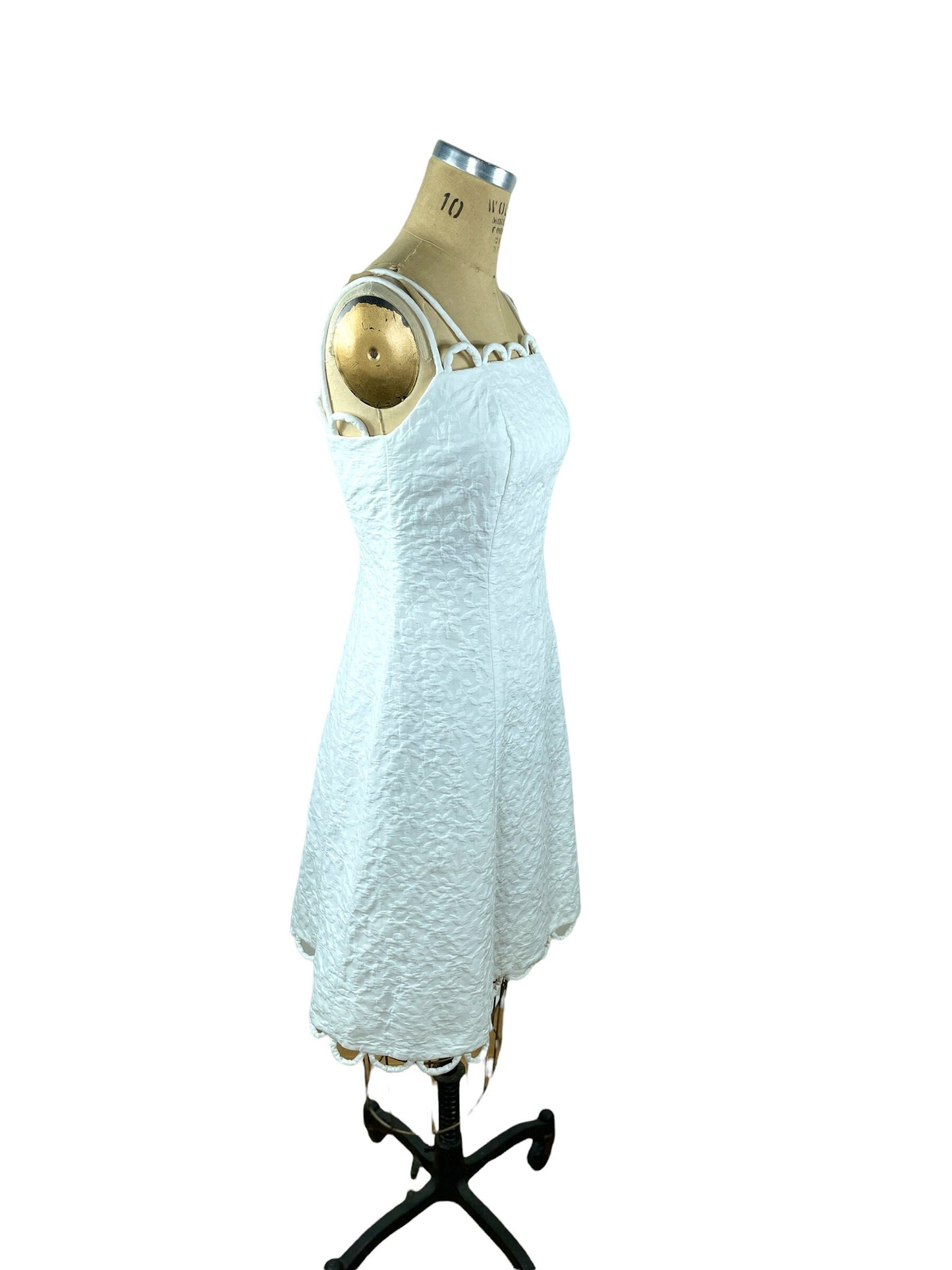 1970s white sundress with scalloped rope detailing and matelasse fabric by Neiman Marcus Size S/M