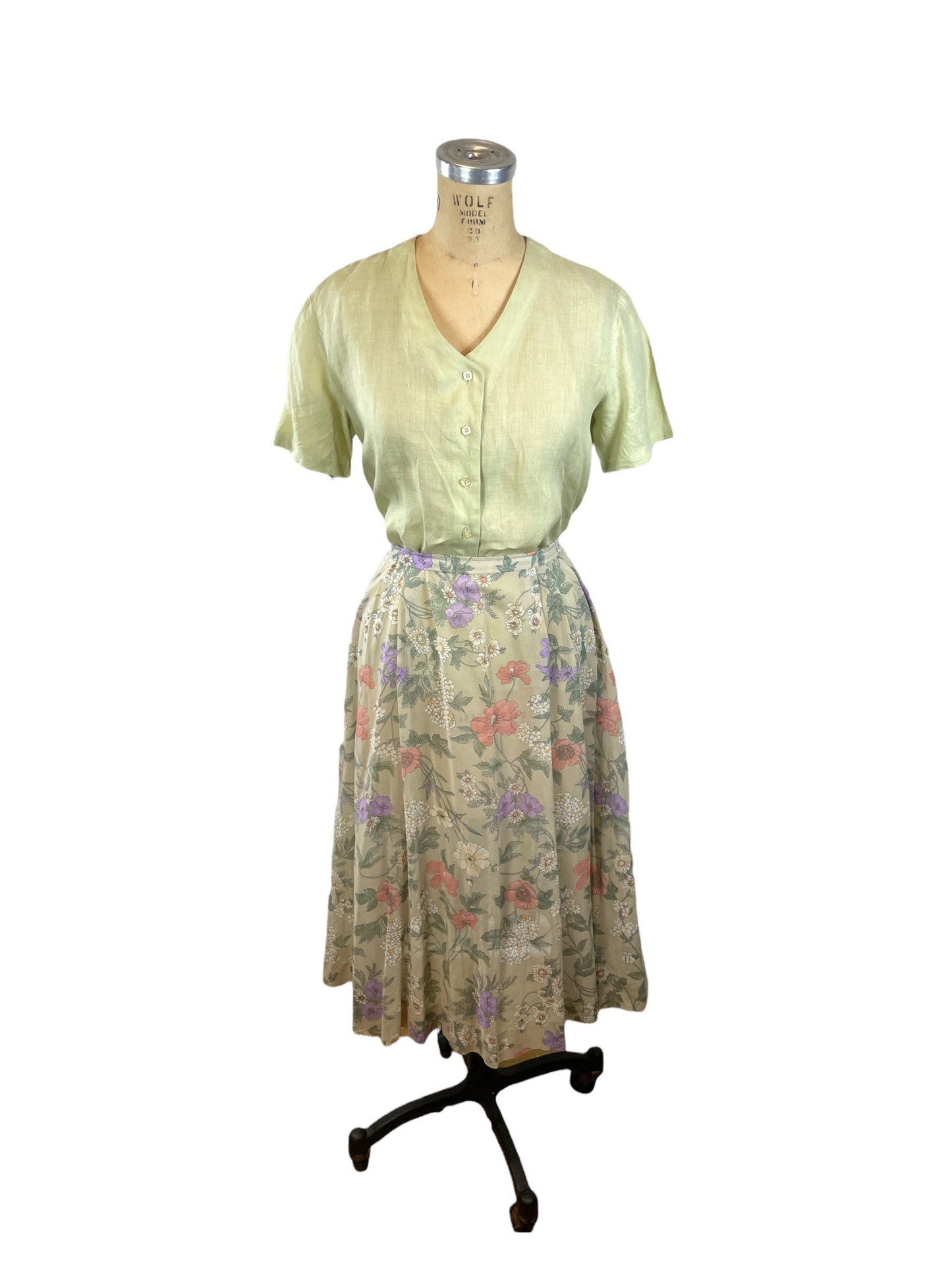 1980s 90s floral skirt pleated flowing semi-sheer Size M