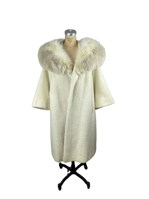1950s ivory wool coat with large fur collar Size L