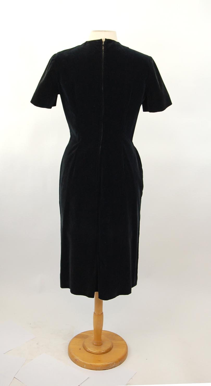 1960s velvet dress Bobbie Brooks satin bow wiggle dress cocktail dress Size M